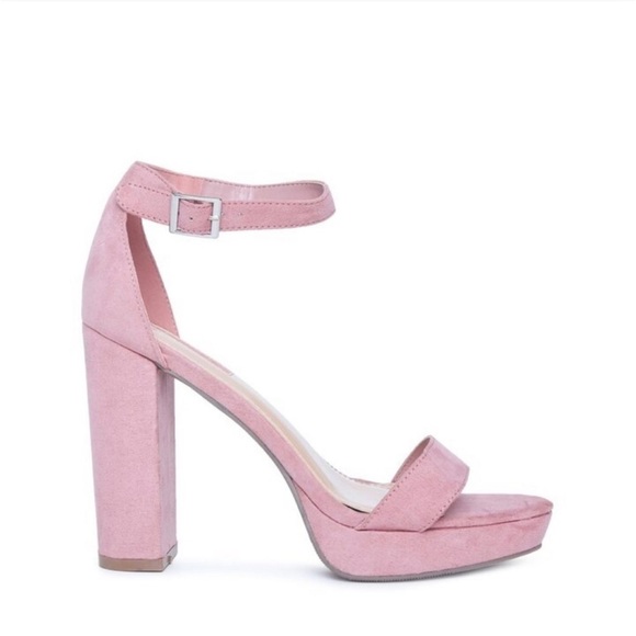 Forever 21 velvet pink heels. - Picture 5 of 11